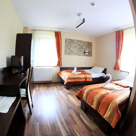 Mieszko Hotel 2*