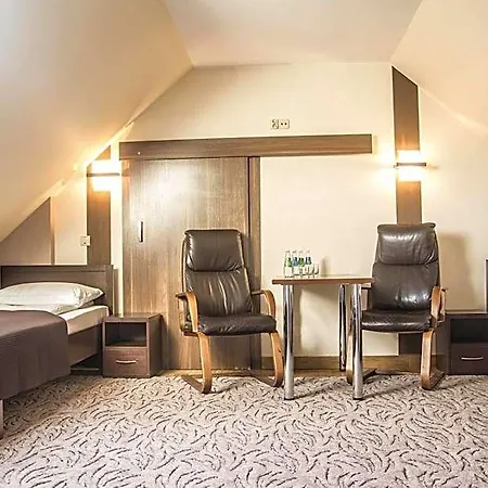 Hotel Mieszko 2*