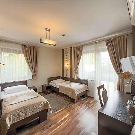Mieszko Hotel 2*