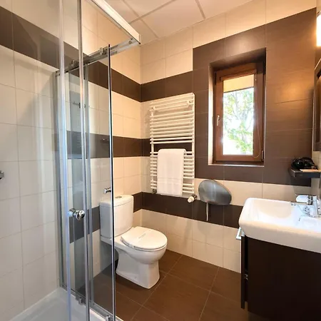 Mieszko Hotel 2*
