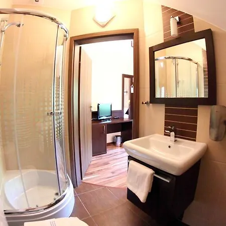 Mieszko Hotel 2*